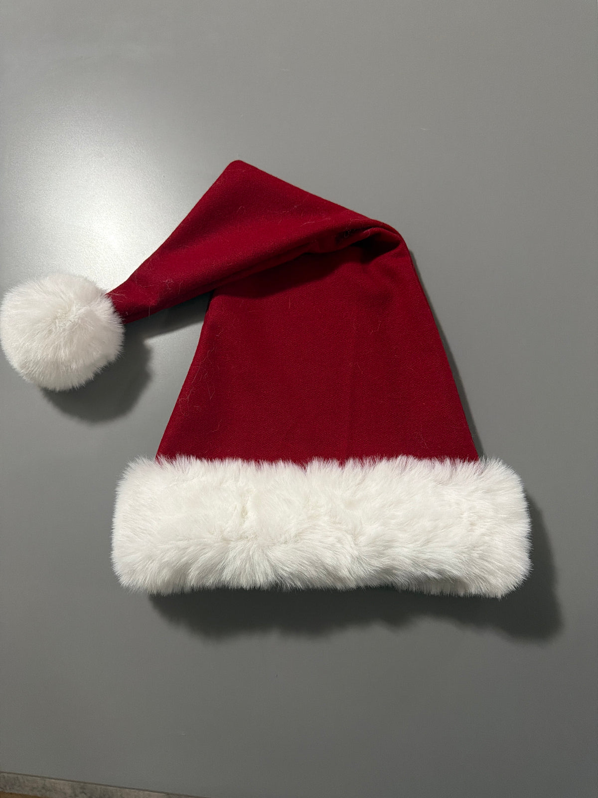 23” burgundy broadcloth hat