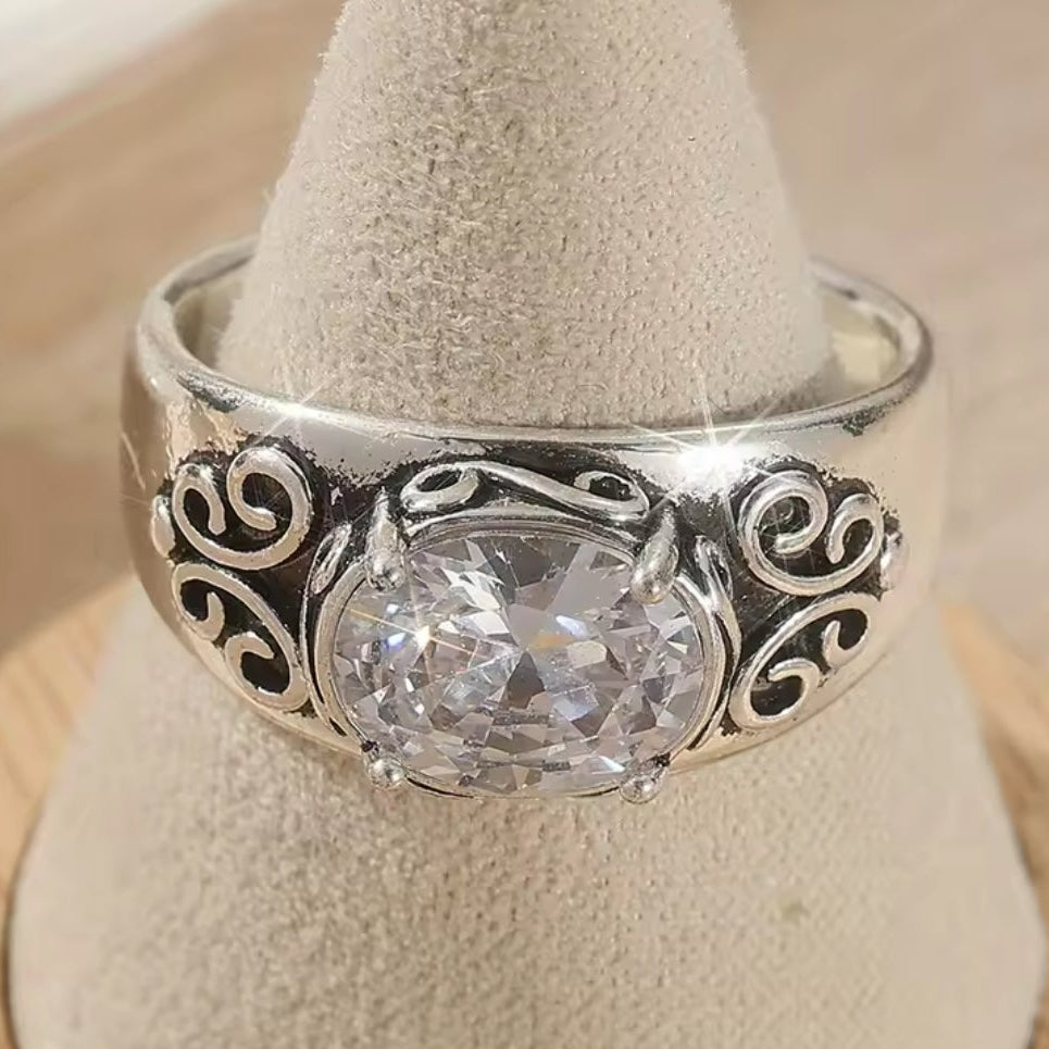 Mrs. Claus Ring - Silver
