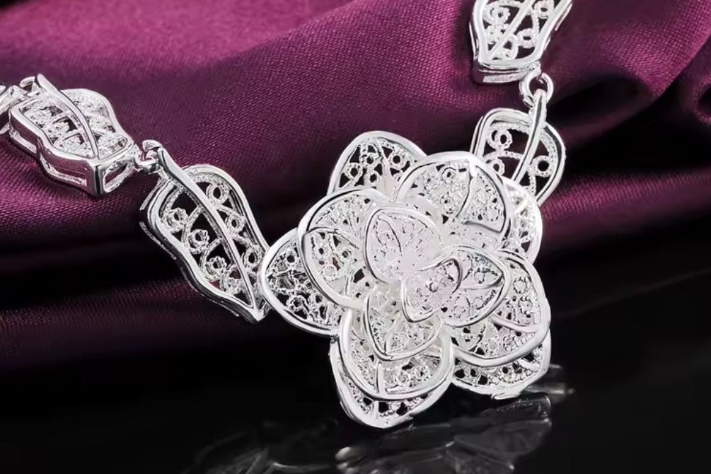 Poinsettia Bracelet