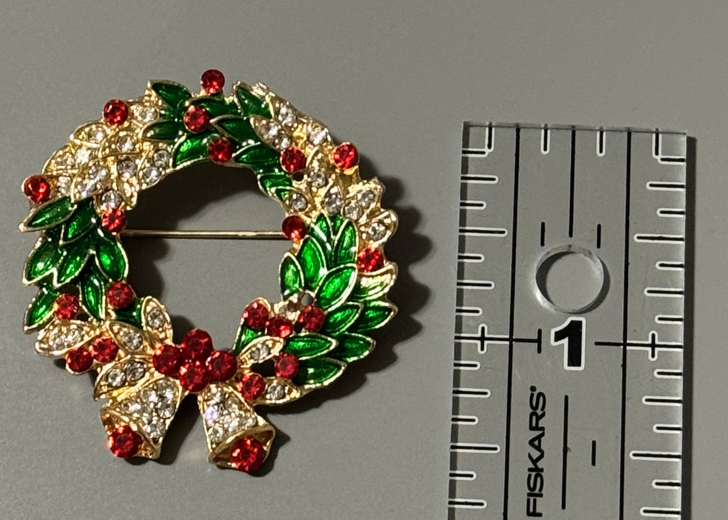 Christmas Wreath Brooch