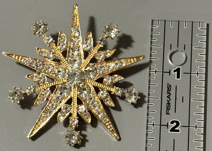 Gold Pointed Snowflake Brooch