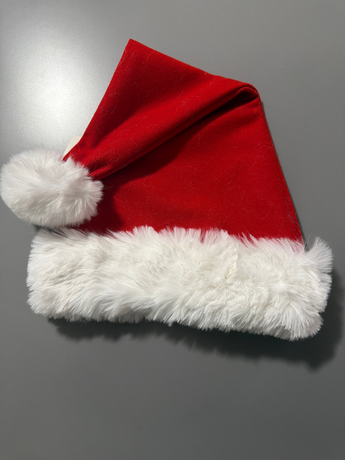 24” red broadcloth hat