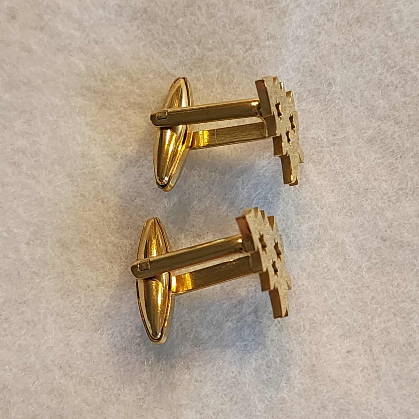 Cufflinks