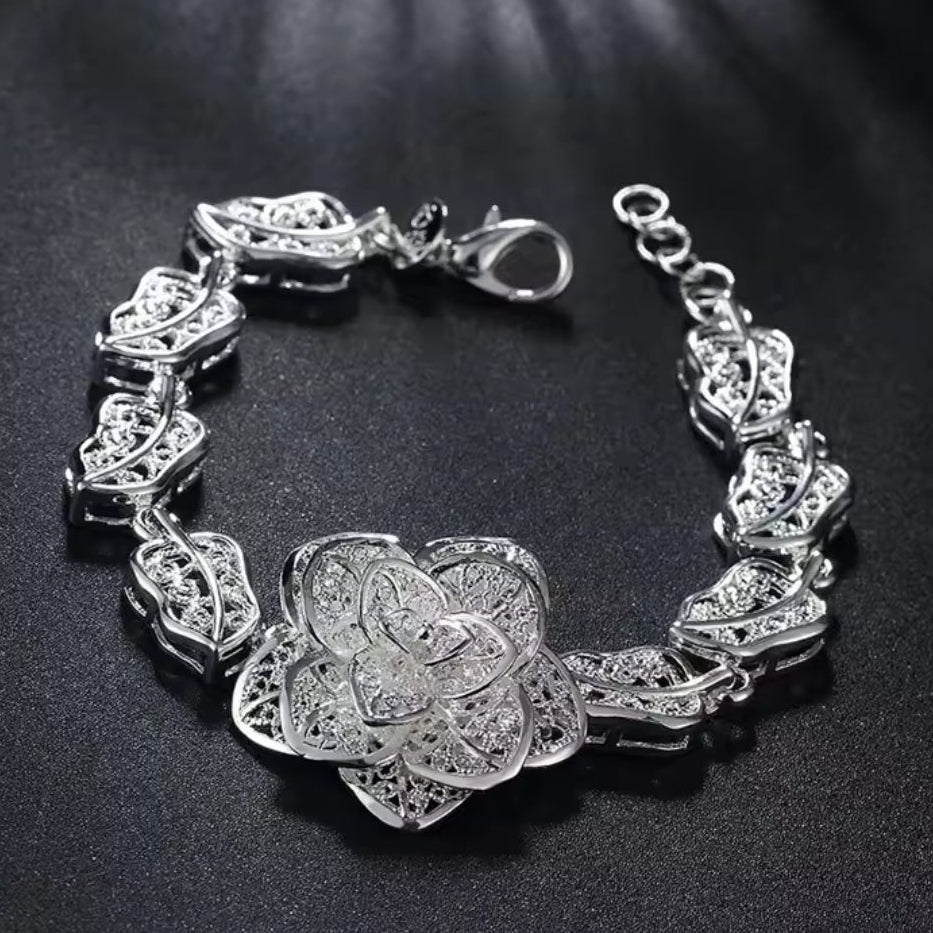 Poinsettia Bracelet