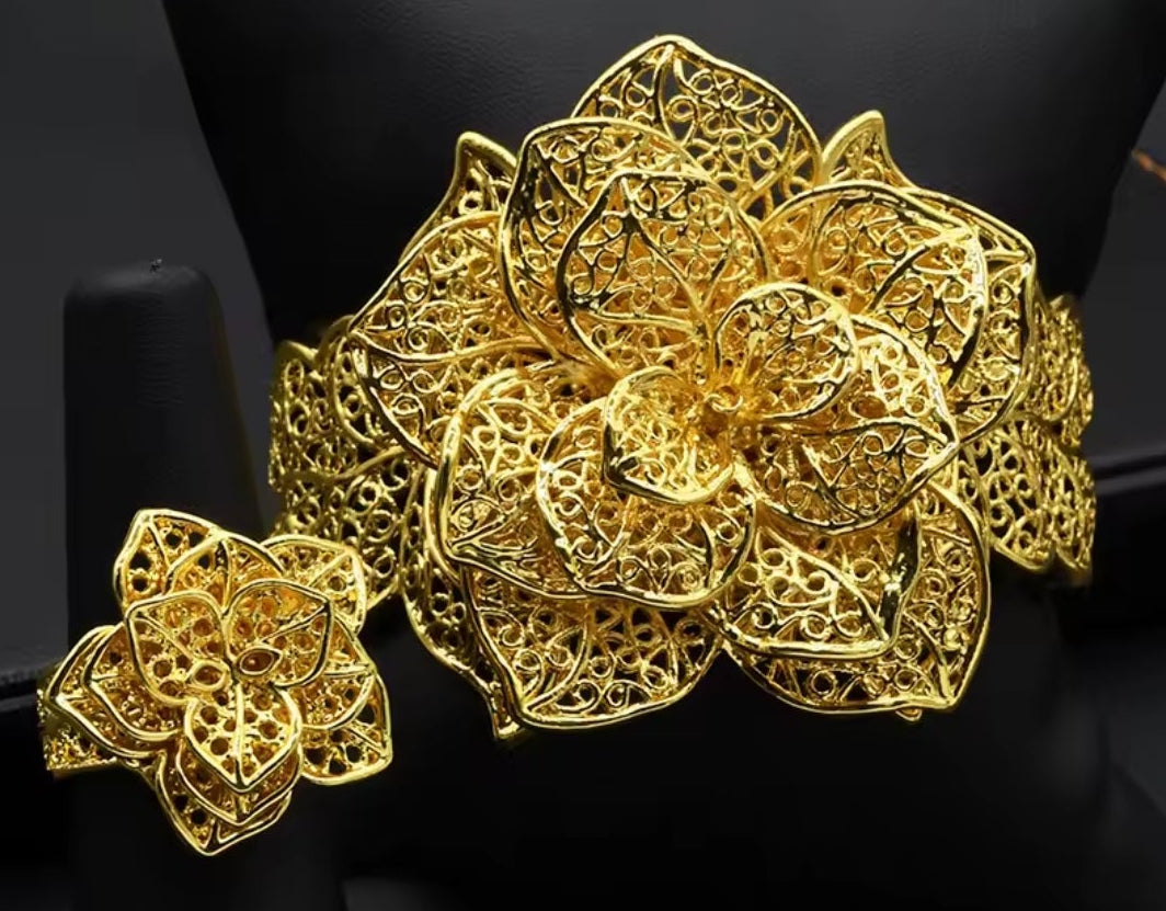 Mrs. Claus Cuff Bracelet & Ring set - Gold Poinsettia