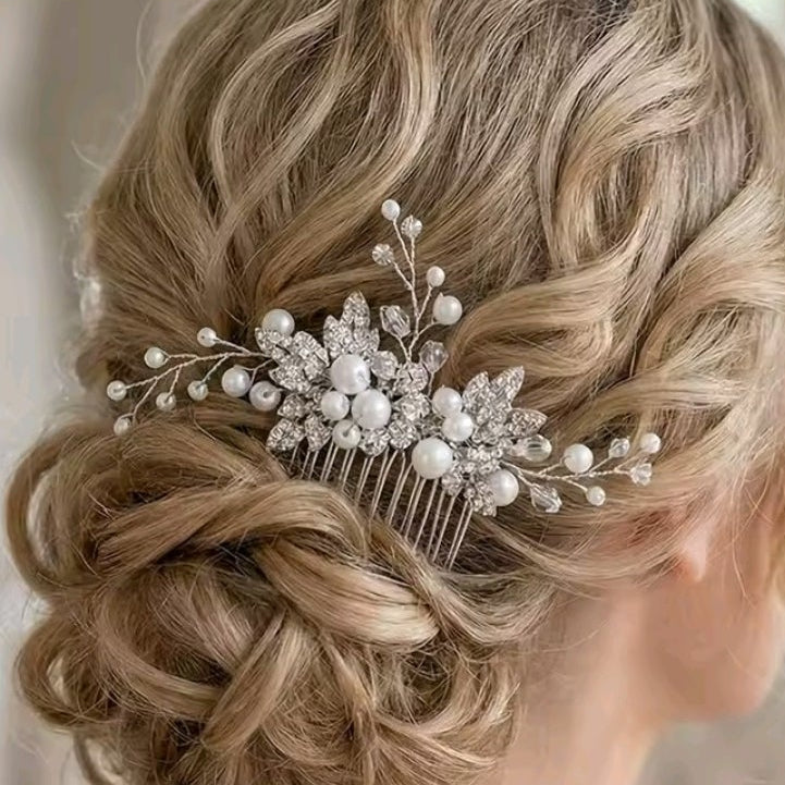 Mrs. Claus Pearl Hair Comb