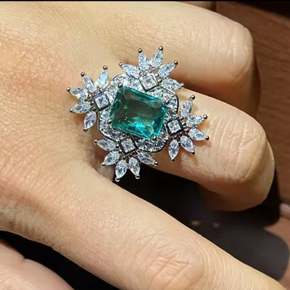 Mrs. Claus Ring - Silver Snowflake w/ Green Zirconia Ring