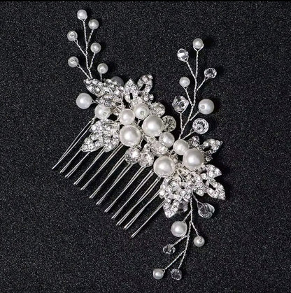 Mrs. Claus Pearl Hair Comb