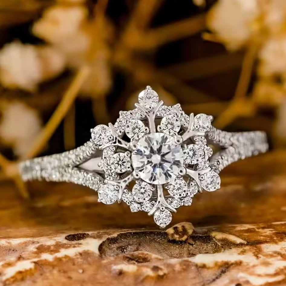 Mrs. Claus Ring - Crystal Snowflake