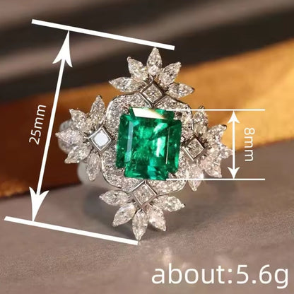 Mrs. Claus Ring - Silver Snowflake w/ Green Zirconia Ring