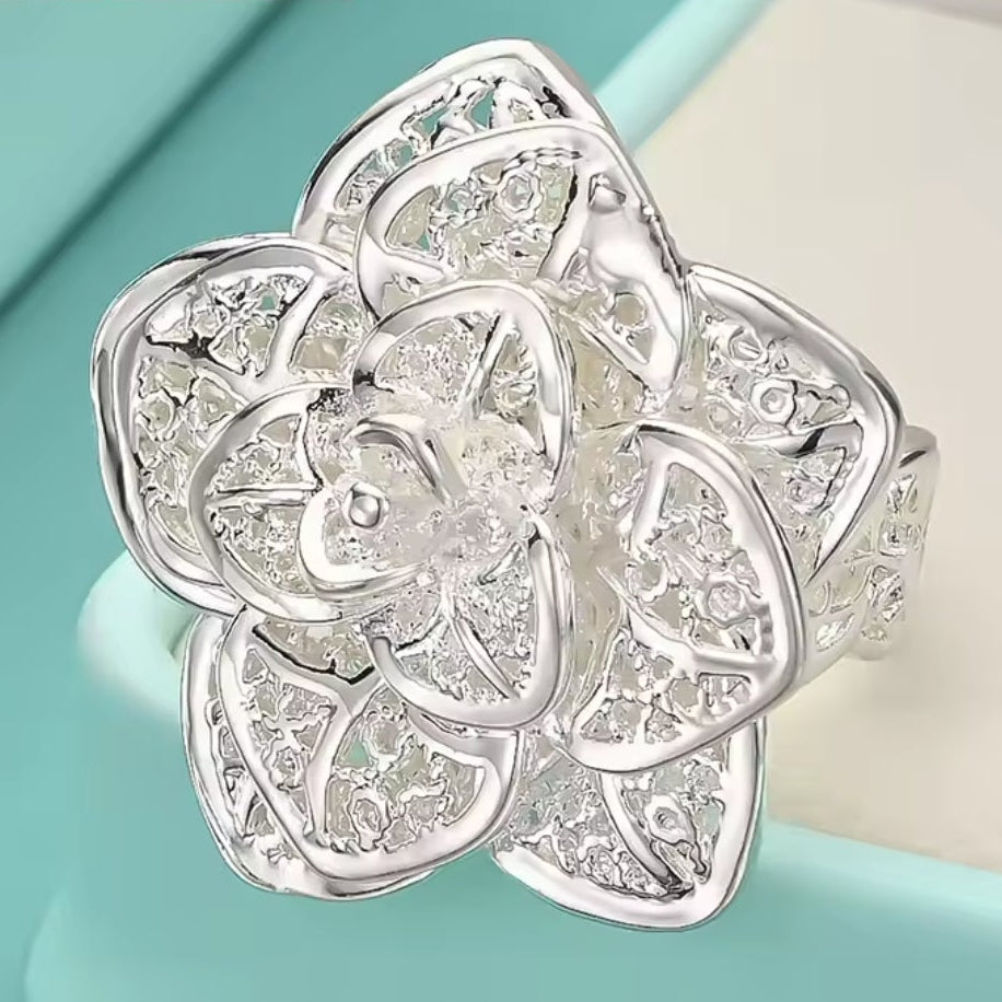 Mrs. Claus Ring - Large Silver Poinsettia