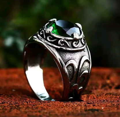 PRE-ORDER Santa Ring - Green Gem