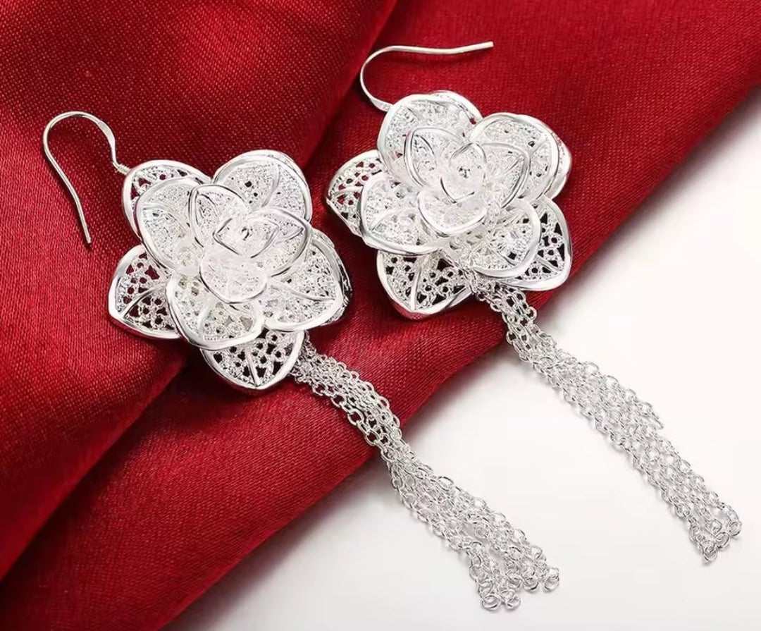 Mrs. Claus Cuff Bracelet, Ring, Necklace & Earring set - Silver Poinsettia